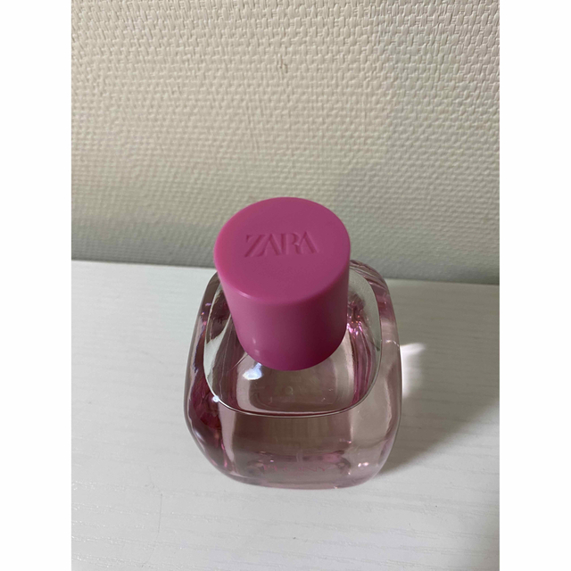 ZARA(ザラ)のZara PEONY 90ml ザラ ピオニー オードパルファム コスメ/美容の香水(香水(女性用))の商品写真