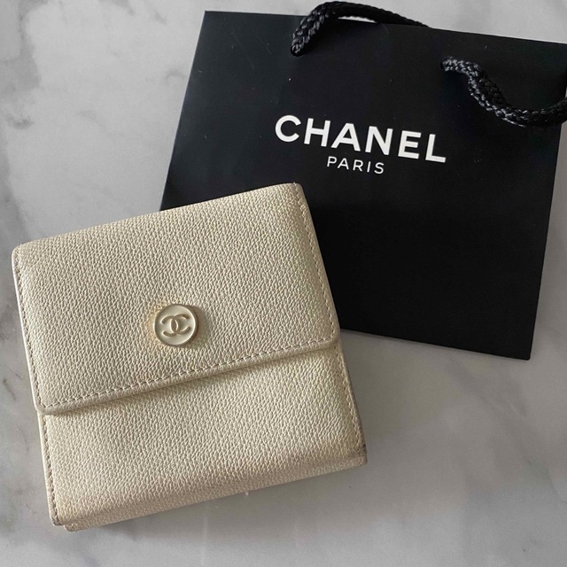 お値下げしました♥CHANEL♥キャビアスキン/ココマーク/二つ折り財布