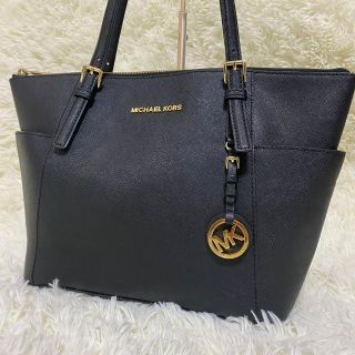 マイケルコース(Michael Kors)の✨極美品✨ マイケルコース トートーバッグ レザー A4収納可 大容量 ブラック(トートバッグ)