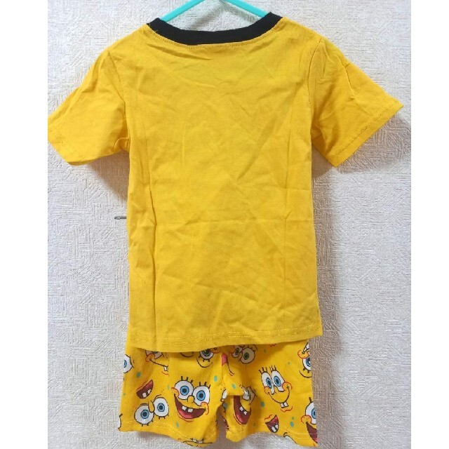 新品未使用　スポンジボブ　90 パジャマ キッズ/ベビー/マタニティのキッズ服男の子用(90cm~)(パジャマ)の商品写真