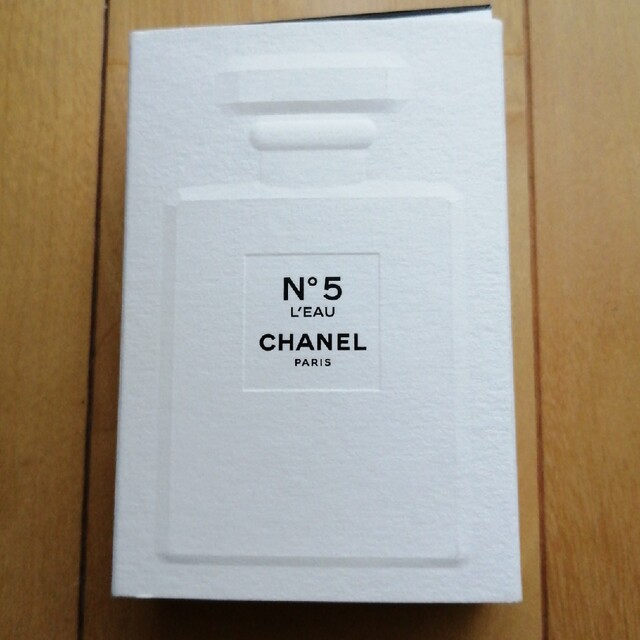 CHANEL　N5LEAU