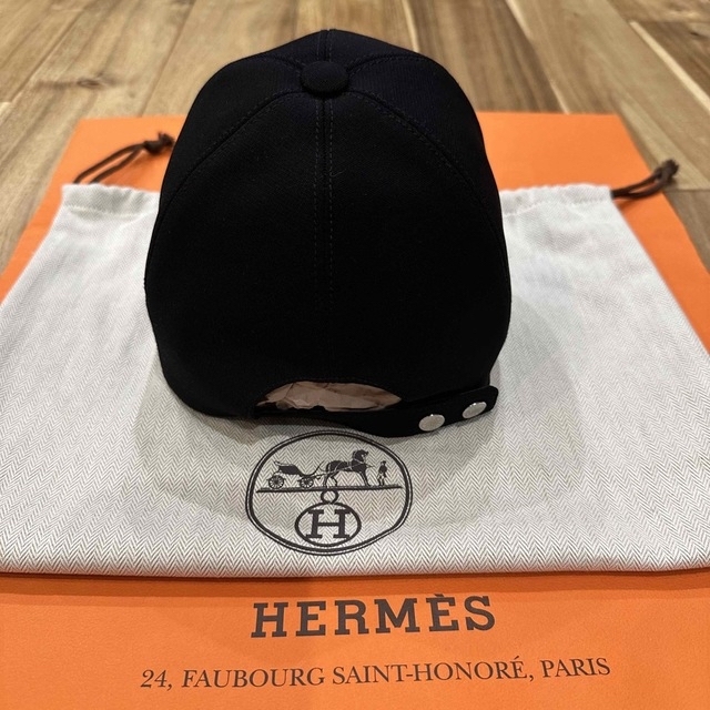 Hermes(エルメス)の新品 HERMES エルメス TESS MILANO キャップ ブラック 58 レディースの帽子(キャップ)の商品写真