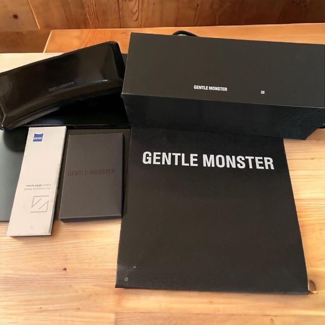 ジェントルモンスター★Gentle Monster Musee01 Blue メンズのファッション小物(サングラス/メガネ)の商品写真