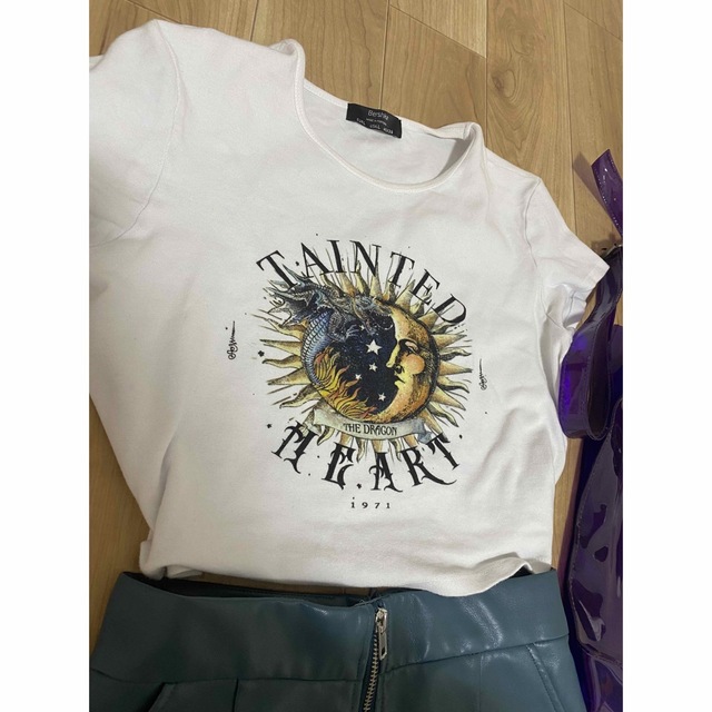 Bershka(ベルシュカ)のBershka Tシャツ レディースのトップス(Tシャツ(半袖/袖なし))の商品写真