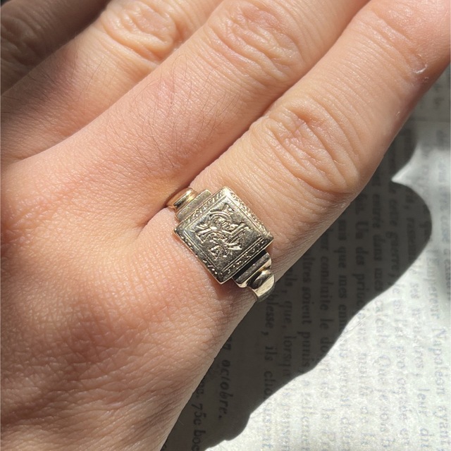 レア　英国　イギリス　ヴィンテージ　9金 9k シグネットリング メンズのアクセサリー(リング(指輪))の商品写真