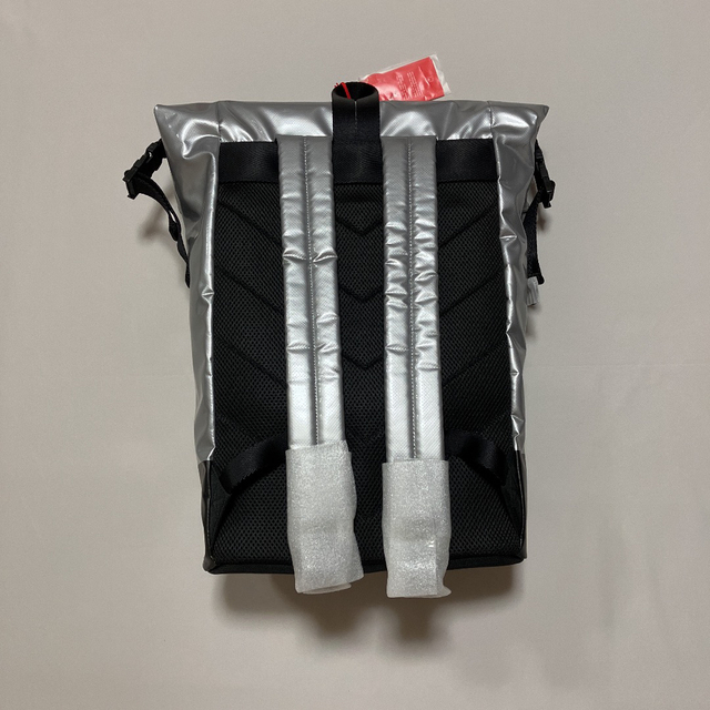 洗練されたデザイン DIESEL Trap/D Backpack シルバー | svetinikole