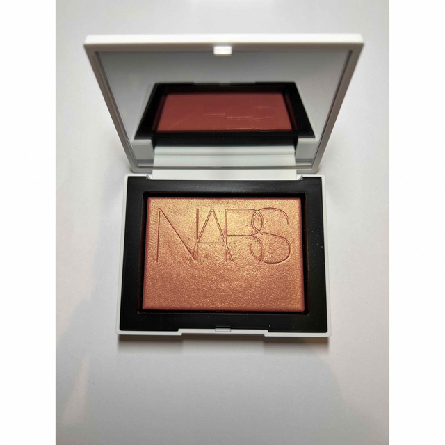 NARS ライトリフレクティングブラッシュ - チーク NARS ライトリフレクティングブラッシュ - チーク