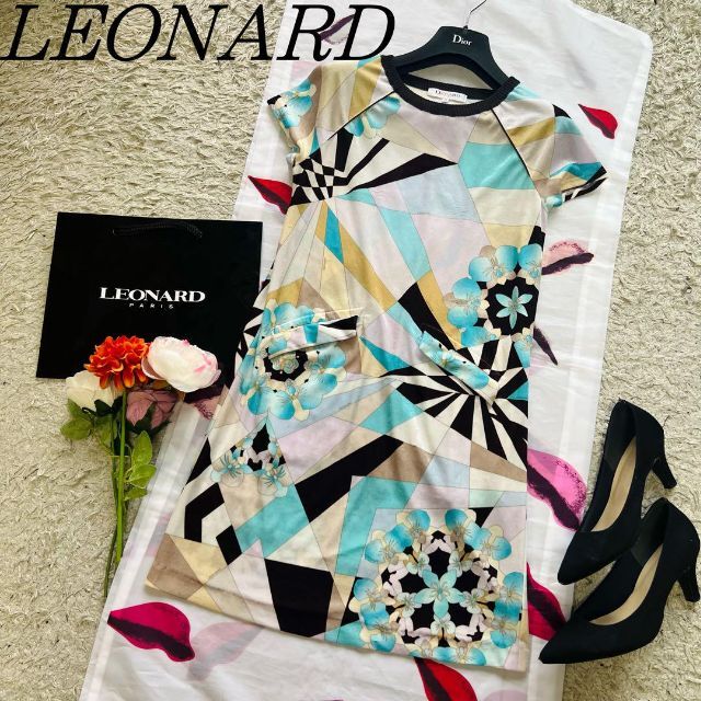 【美品】LEONARD 総柄膝丈ワンピース ブルー 半袖 ブラウン フレア