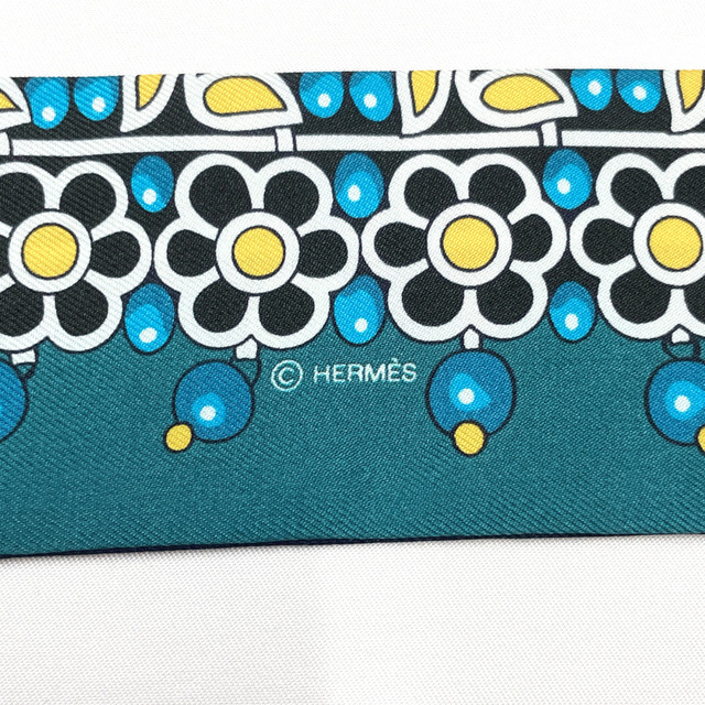 早い者勝ち!】HERMES エルメス ツイリー マハラジャの装身具 ネイビー-
