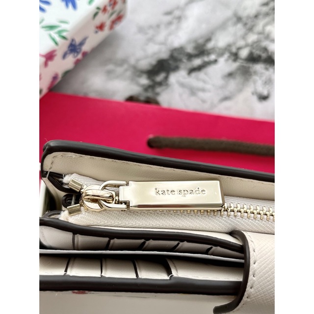 kate spade new york - 【新品未使用】ケイトスペード ミディアム 二