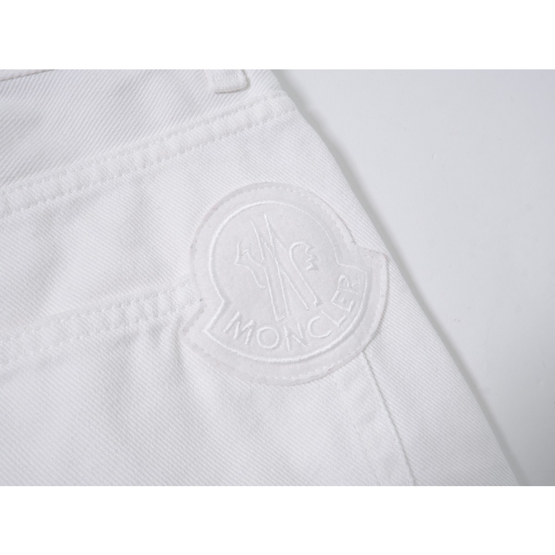 MONCLER - MONCLERモンクレール イタリア製 PANTALONE White MONCLER - MONCLERモンクレール イタリア製 PANTALONE White