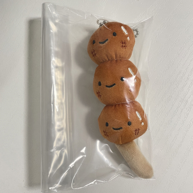 和菓子のぬいぐるみ ガチャガチャ みたらし団子 エンタメ/ホビーのおもちゃ/ぬいぐるみ(ぬいぐるみ)の商品写真