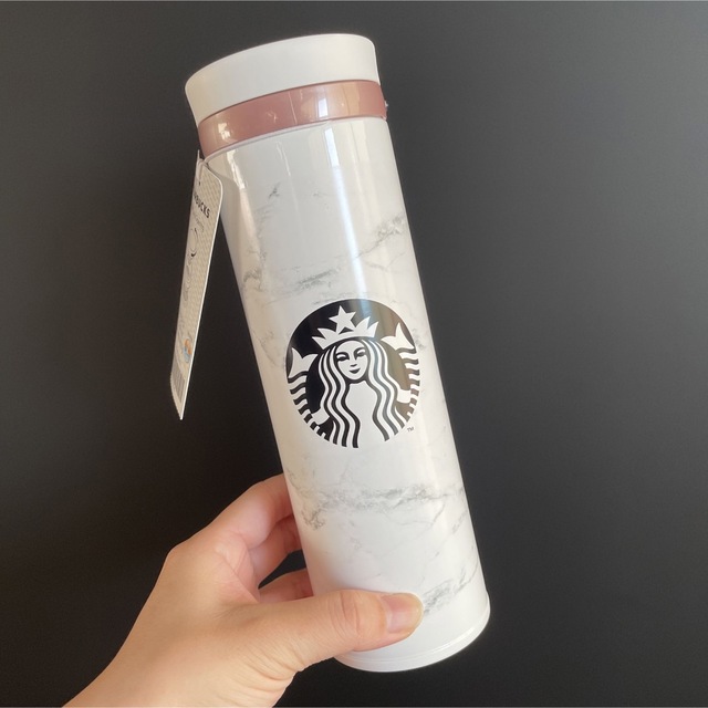 Starbucks(スターバックス)の韓国 スタバ 大理石 タンブラー インテリア/住まい/日用品のキッチン/食器(タンブラー)の商品写真