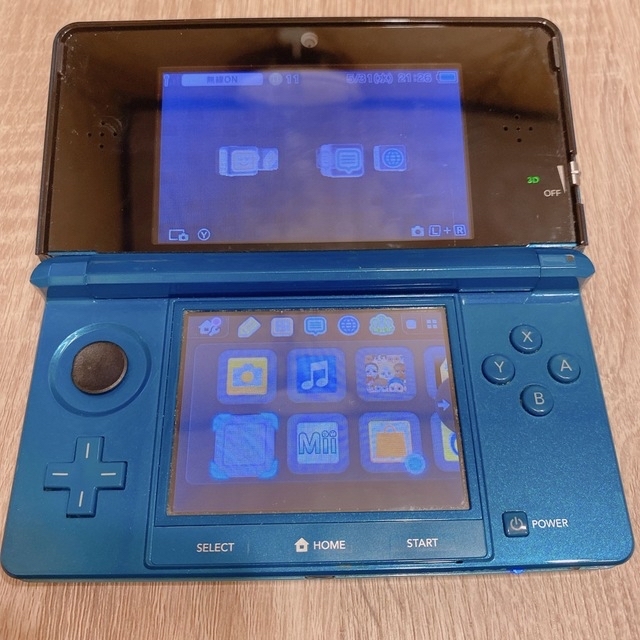 ニンテンドー3DS(ニンテンドー3DS)のニンテンドー3DS本体 充電器 エンタメ/ホビーのゲームソフト/ゲーム機本体(家庭用ゲーム機本体)の商品写真