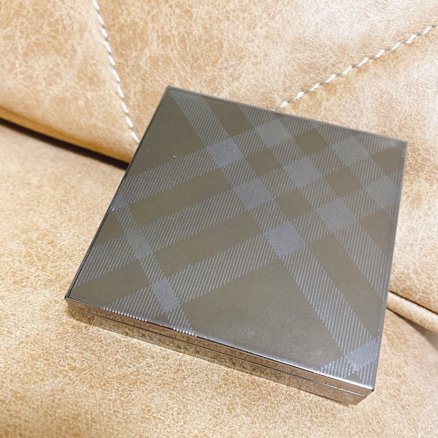 BURBERRY(バーバリー)のバーバリーアイシャドウ コスメ/美容のベースメイク/化粧品(アイシャドウ)の商品写真