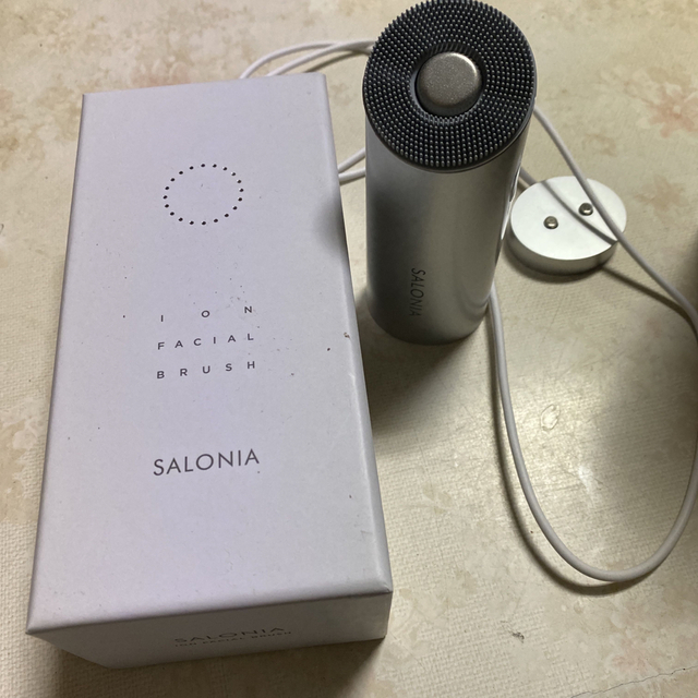 SALONIA(サロニア) イオンフェイシャルブラシ電動洗顔ブラシ スマホ/家電/カメラの美容/健康(フェイスケア/美顔器)の商品写真