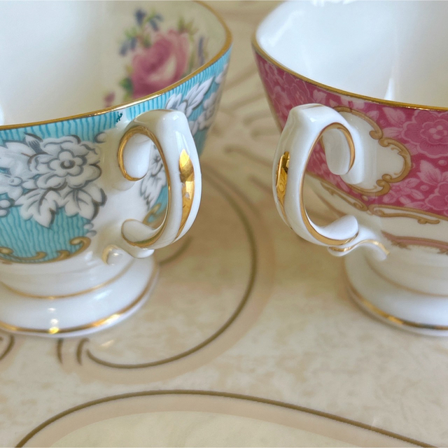 ROYAL ALBERT - ロイヤルアルバート ROYAL ALBERT カップ&ソーサー 2客 ROYAL ALBERT - ロイヤルアルバート ROYAL ALBERT カップ&ソーサー 2客