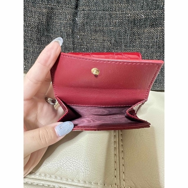 Christian Dior(クリスチャンディオール)の【本日限定値下】Lady DIOR ロータスウォレット カナージュ 赤　財布 レディースのファッション小物(財布)の商品写真