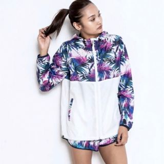 【美品】ROXY ボタニカル ナイロン パーカー