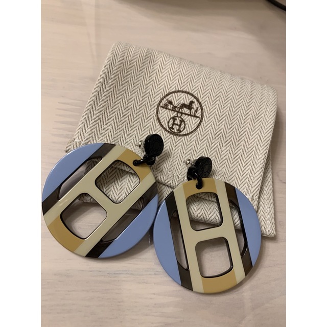 セール! 【新品未使用】2023年新作 HERMES エルメス ピアス Hエキップ
