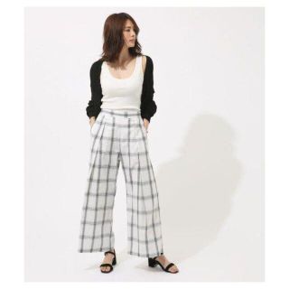 アズールバイマウジー(AZUL by moussy)の新品 未使用 アズール ワイドチェックイージーパンツ Mサイズ ホワイト(カジュアルパンツ)