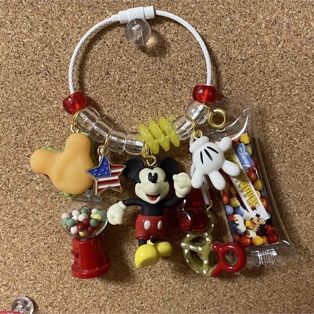 Disney(ディズニー)のレトロPOP🇺🇸な ねずみの男の子🐭❤️✨ キーホルダー✨ ハンドメイドのアクセサリー(キーホルダー/ストラップ)の商品写真