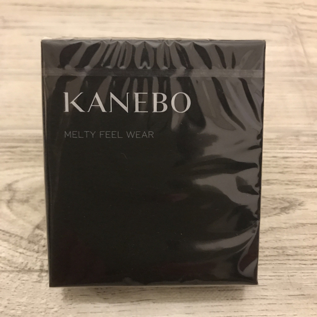 Kanebo(カネボウ)のカネボウ メルティフィールウェア オークルB コスメ/美容のベースメイク/化粧品(ファンデーション)の商品写真