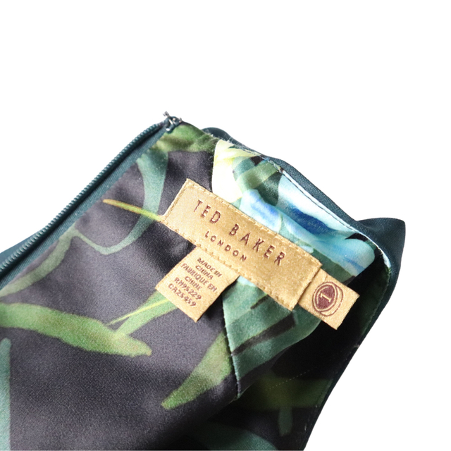TED BAKER - TED BAKER テッドベイカー 鮮やかなグリーン フラワー