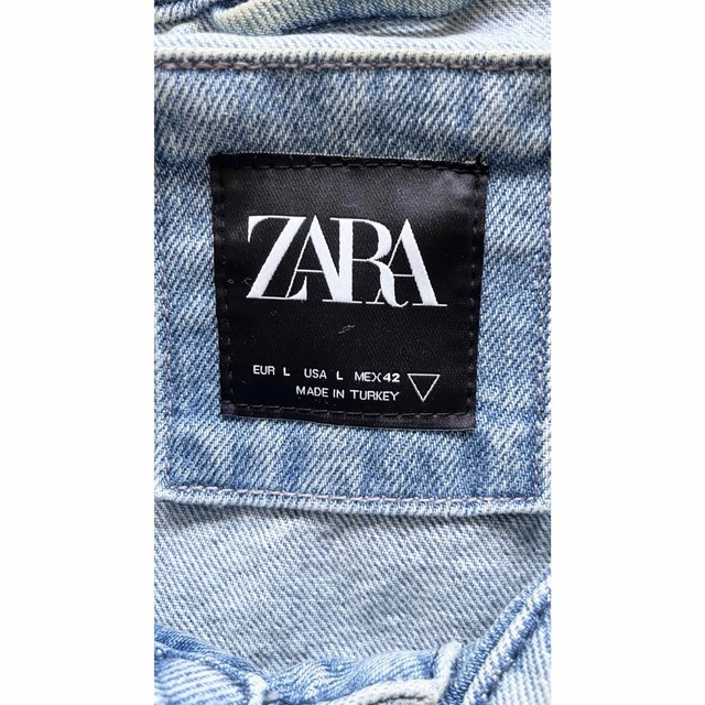 ZARA(ザラ)の【ZARAフォトデニムダメージジャケット】送料無料 メンズのジャケット/アウター(Gジャン/デニムジャケット)の商品写真