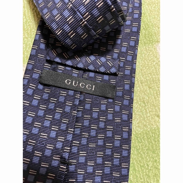 Gucci(グッチ)のグッチ　GUCCI 絹100% ネクタイ　メンズ　紳士　ビジネス メンズのファッション小物(ネクタイ)の商品写真