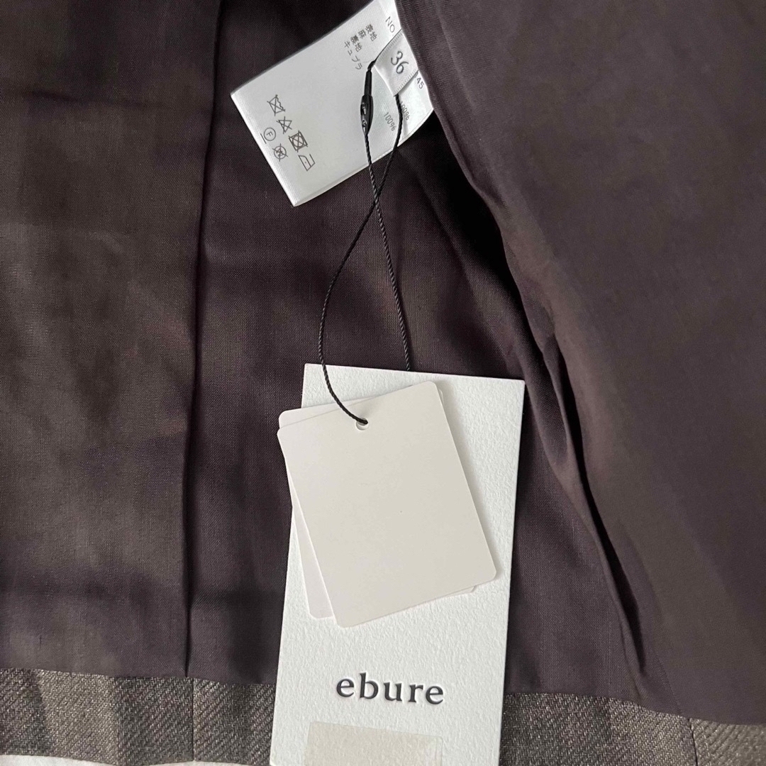 ebure(エブール)の新品未使用タグ付き ebure ノーカラーリネンショートジャケット ブラウン36 レディースのジャケット/アウター(ノーカラージャケット)の商品写真
