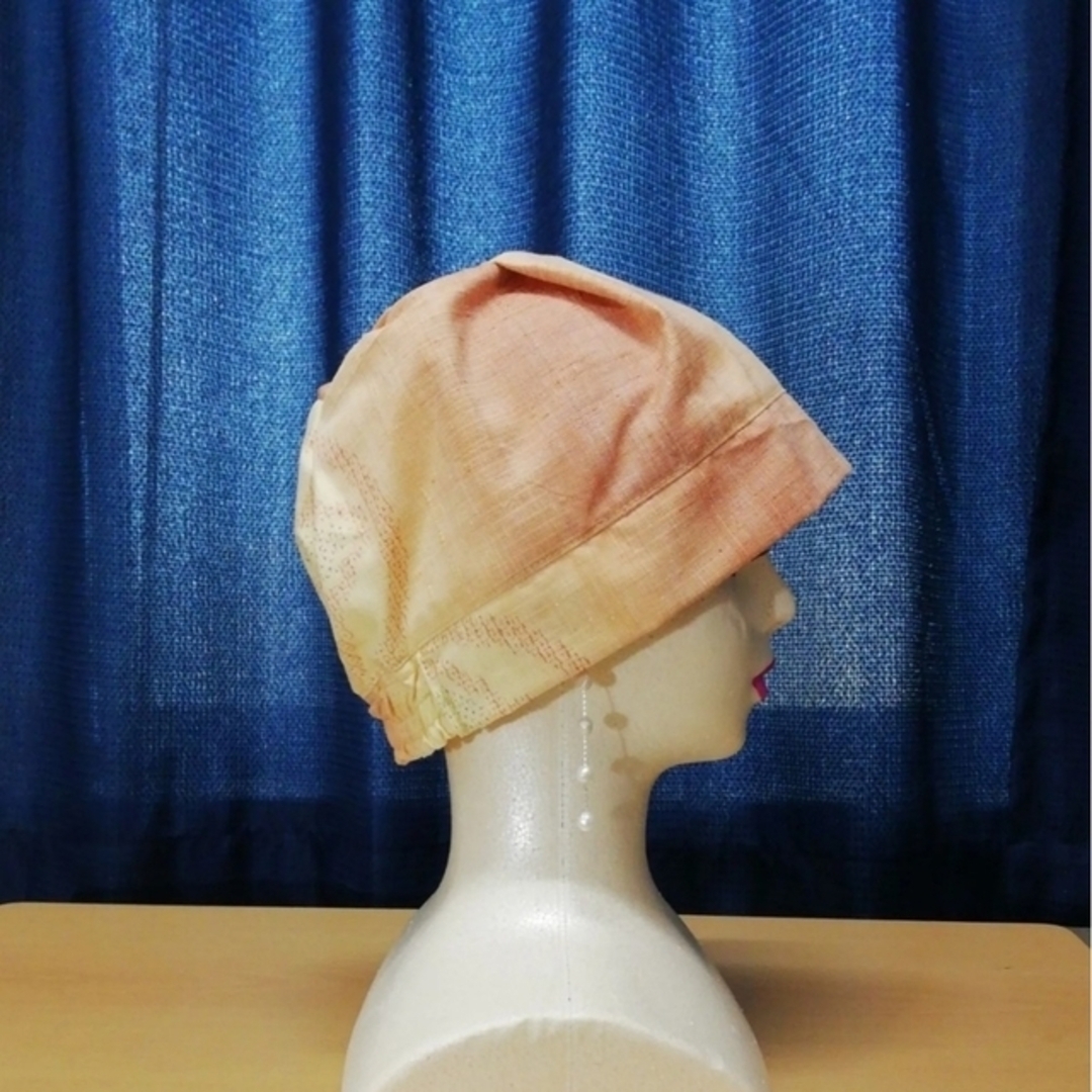キャップ　紬　着物リメイク　ベレー帽型　すっぽり帽子　ハンドメイドHandMye レディースの帽子(ニット帽/ビーニー)の商品写真