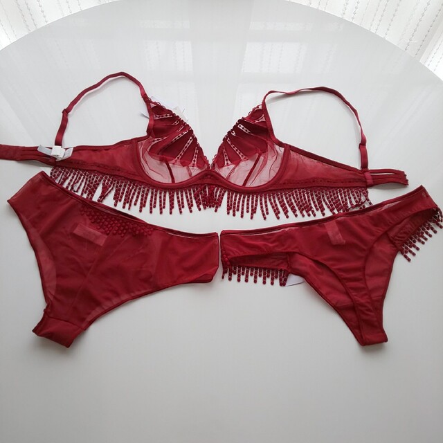 Simone Perele(シモーヌペレール)の☆シモーヌ  ペレール☆C75  新品 レディースの下着/アンダーウェア(ブラ&ショーツセット)の商品写真