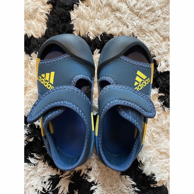 adidas(アディダス)のadidas サンダル キッズ/ベビー/マタニティのベビー靴/シューズ(~14cm)(サンダル)の商品写真