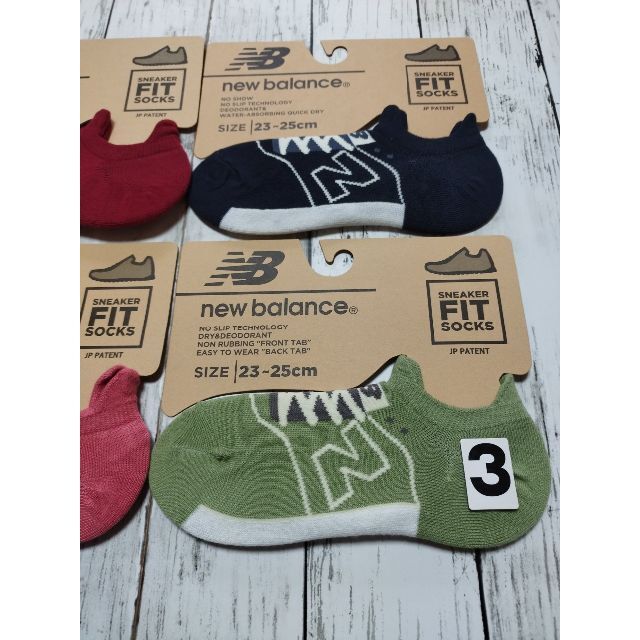 New Balance(ニューバランス)の(３)２０２３年春夏モデル　４色・４足組　ニューバランスFITソックスレディース レディースのレッグウェア(ソックス)の商品写真