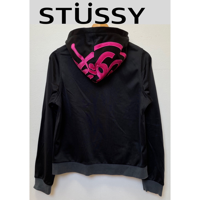 STUSSY(ステューシー)のSTUSSYステューシー　トラックジャケット　ジップアップ　フード付　フードロゴ レディースのトップス(パーカー)の商品写真