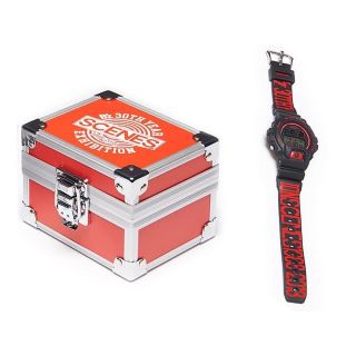 G-SHOCK - G-SHOCK B'zコラボ 30TH 30周年記念 DW6900-BZ の通販|ラクマ