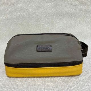 コーチ(COACH)のコーチ　COACH セカンドバッグ　シグネチャー　黄色　グレー(セカンドバッグ/クラッチバッグ)