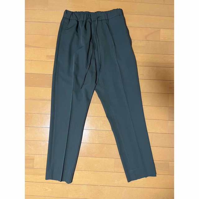 CMMN SWDN STAN TAPERED TROUSER メンズのパンツ(スラックス)の商品写真