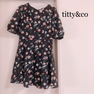 ティティアンドコー(titty&co)の【美品】titty&co 花柄ワンピース ブラック F(ひざ丈ワンピース)