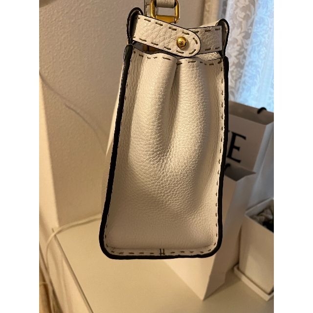 FENDI ピーカブー　セレリア　レギュラー　ホワイトゴールド金具