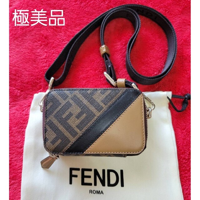 極美品FENDIミニショルダーバッグ