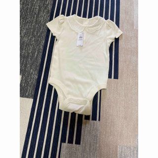 ベビーギャップ(babyGAP)の新品未使用gapベビーのボディースーツ襟レースサイズ80白(ロンパース)