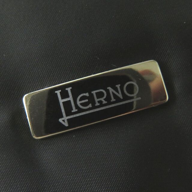 本店は 良品◎正規品 22年 HERNO ヘルノ PI001556D SATIN & CITY