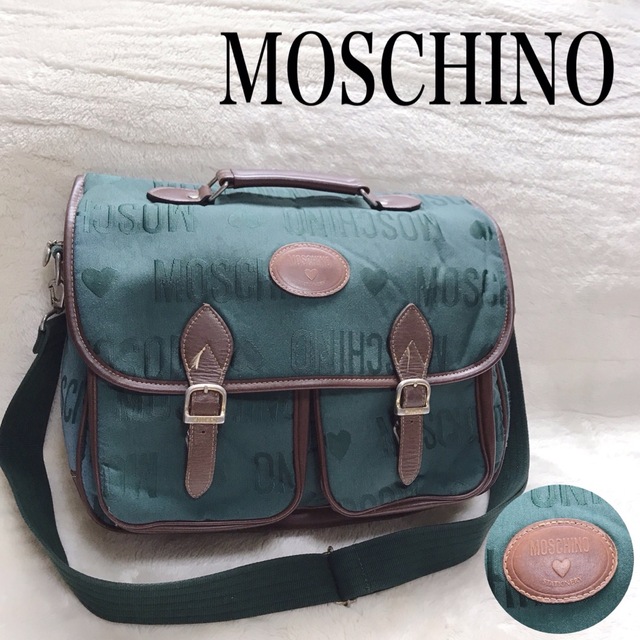 MOSCHINO - 美品 MOSCHINO メッセンジャーバッグ ハートロゴ ナイロン