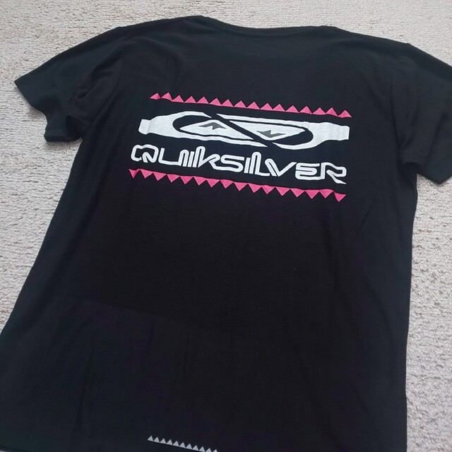 QUIKSILVER(クイックシルバー)のpiko様専用 ｸｲｯｸｼﾙﾊﾞｰ ﾗｯｼｭｶﾞｰﾄﾞ UV Tｼｬﾂ 新品 M メンズの水着/浴衣(水着)の商品写真