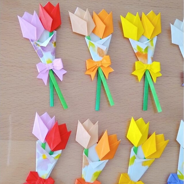 折り紙　ハンドメイド　チューリップ　花束 ハンドメイドの素材/材料(各種パーツ)の商品写真