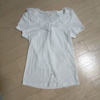 ザラ(ZARA)のホワイト　半袖　カットソー　フリル(Tシャツ(半袖/袖なし))