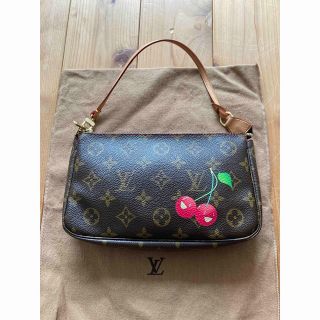 LOUIS VUITTON - LOUIS VUITTON モノグラム 村上隆 ポーチ 美品の通販 ...