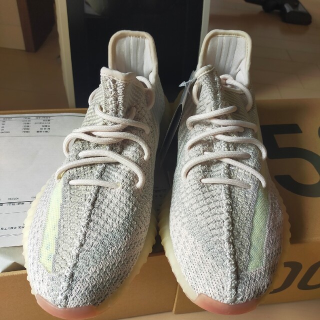 YEEZY（adidas）(イージー)のアディダス イージーブースト 350 V2 "シトリン メンズの靴/シューズ(スニーカー)の商品写真